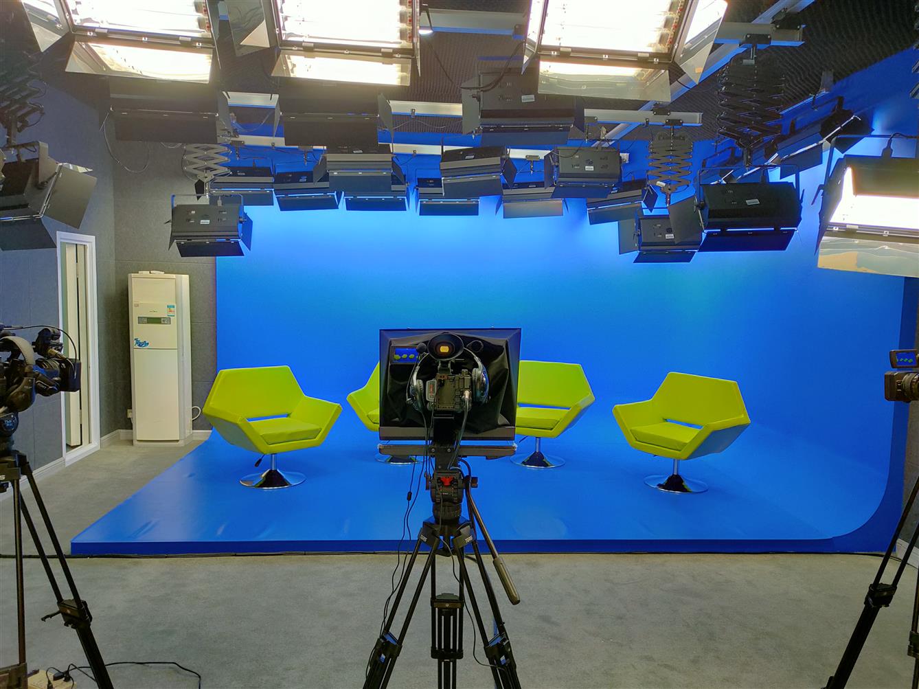 而是专业能力自然延伸的结果