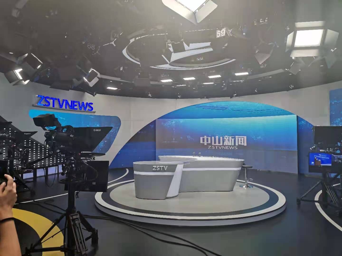 半年内被分11次注射了共计9ml的类固醇