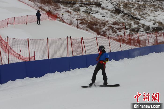 十四冬贵州单板滑雪女将郭千一谈失金：有遗憾