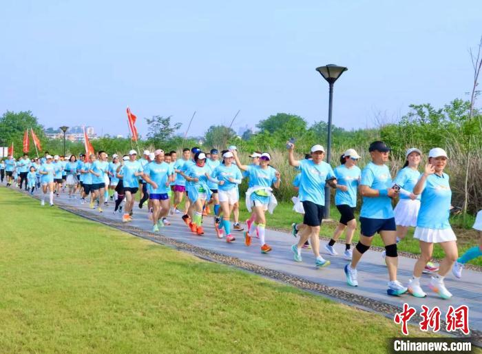 抑路前行，百城万人健心跑再启抗郁联合行动