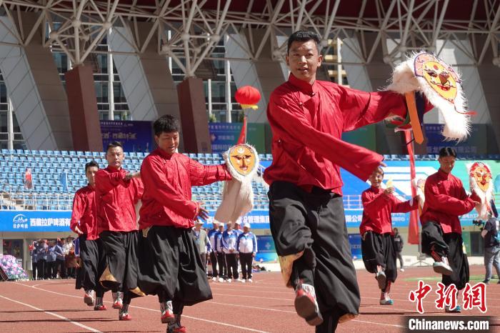 拉萨首届农牧民运动会盛大开幕 共筑民族团结同