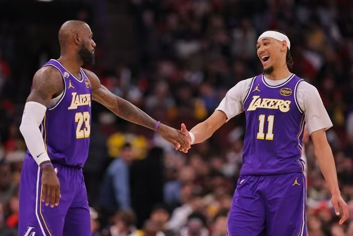 湖人绝杀魔术肯纳德压哨三分定乾坤 佩林卡运作