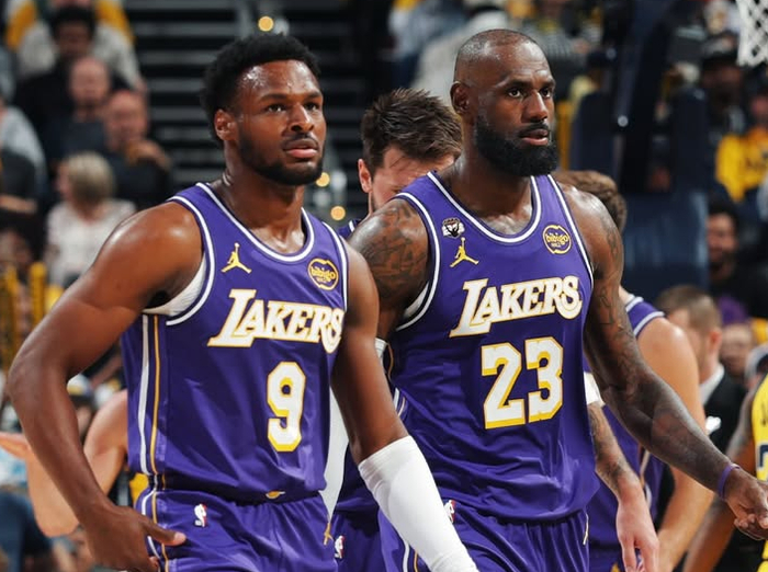 勒布朗·詹姆斯两子闪耀赛