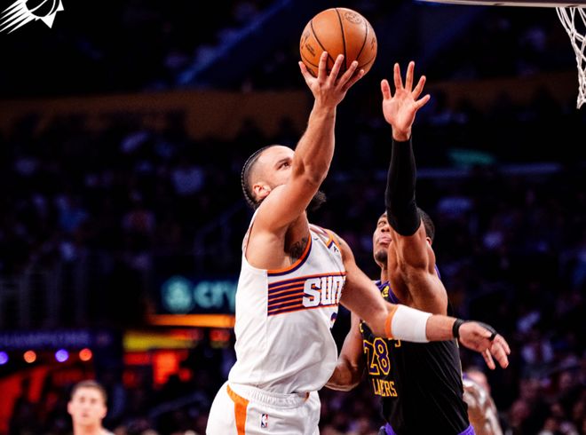 湖人28分大胜太阳 锁定西部前四 詹姆斯创历史助